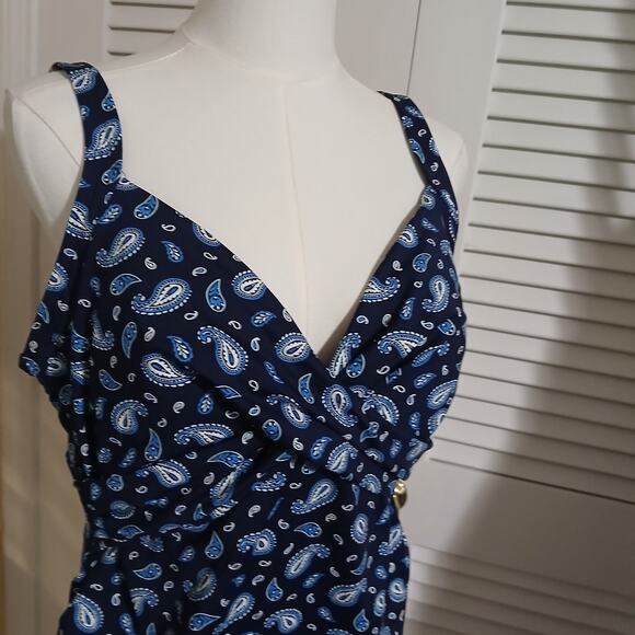 NWT Lands' End 14 Lycra xtra life swim top built in bra stay put lining navy - Picture 1 of 13